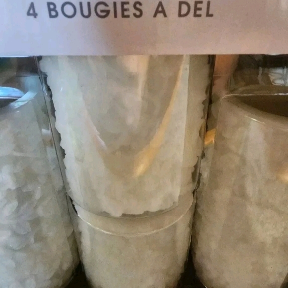 New 4 pc led candle set . $48retail - Picture 4 of 9